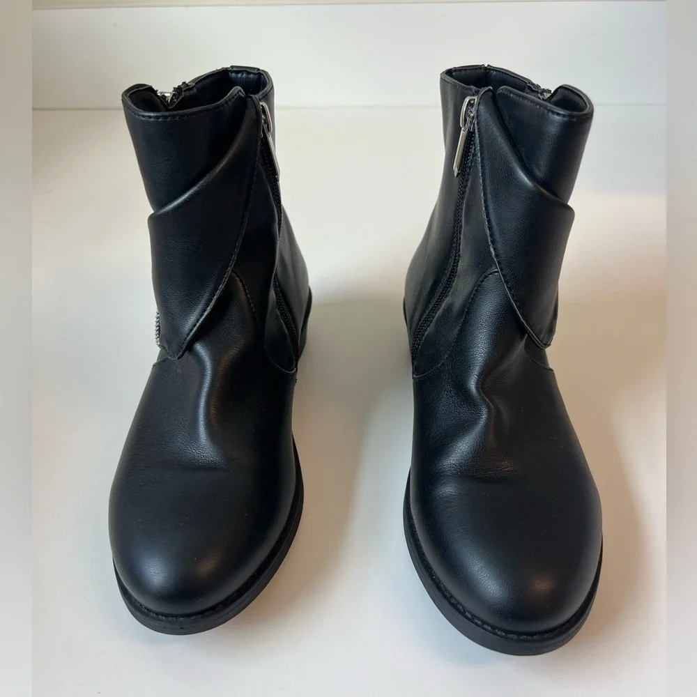 Sam Edelman Girl’s Motorcycle Bootie. Size 3. New Condition.
